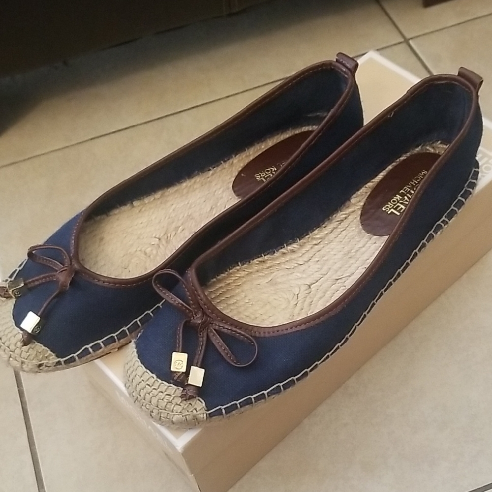 Michael Kors Chic Navy Espadrille Flats. Size 9.5